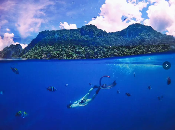 潛水拍照新姿勢，放下你的剪刀手，我們來這樣拍