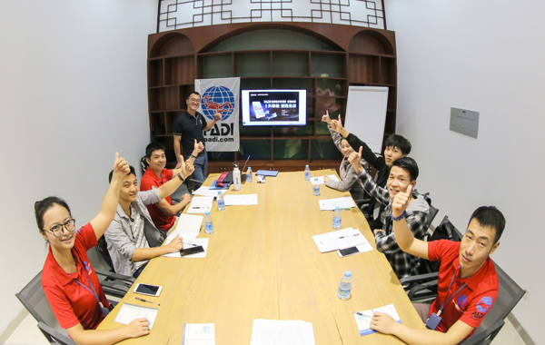 12/12正式上線！PADI 最新課程【休閑潛水員Resort Diver】 丨 一天拿證，潛遍全球